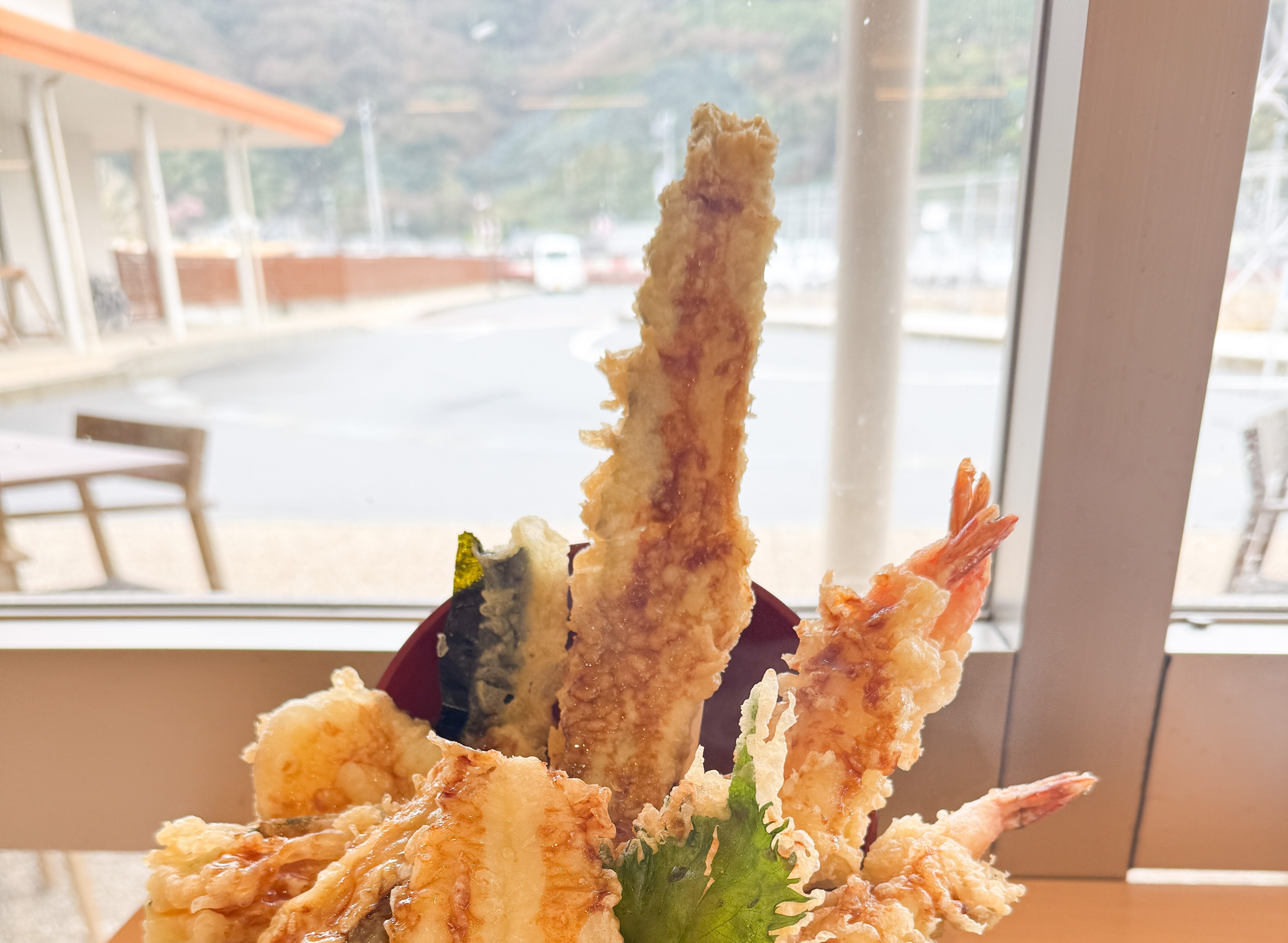 「魚魚(ギョギョ)！天丼」道の駅海南サクアス「魚盛水産」でランチ【北エリア｜海南市｜グルメ】